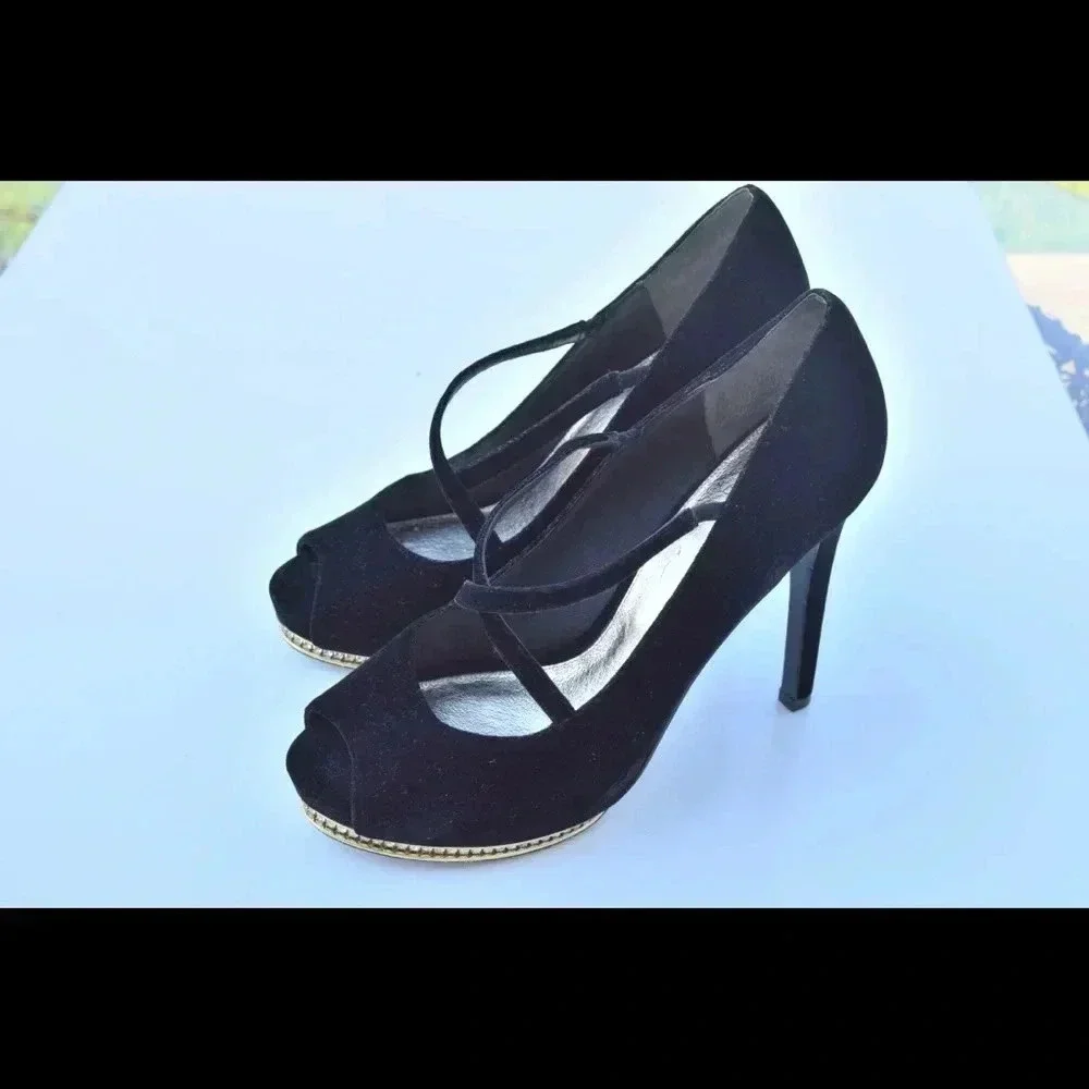 Adrianna Papell platform pumps